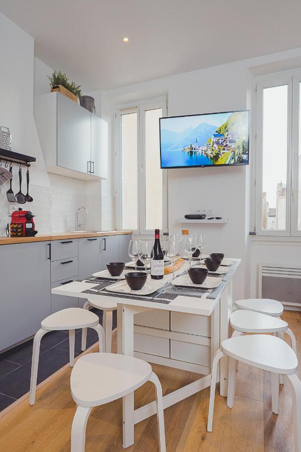 Appartement Magnifique T5 rénové hypercentre 4 à 8 personnes à Marseille Extérieur photo